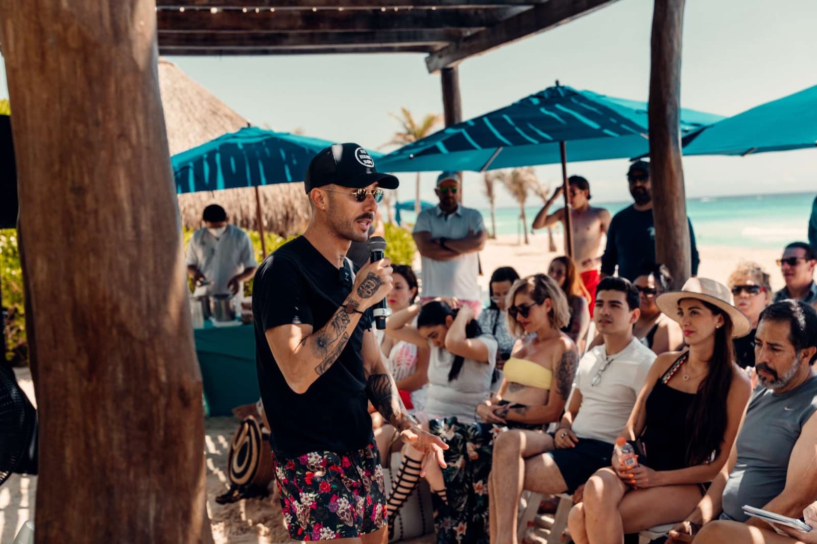 Una plática de Ars Vivendi en la playa
